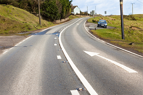 What does this curved arrow road marking mean? - What does this curved arrow road marking mean?